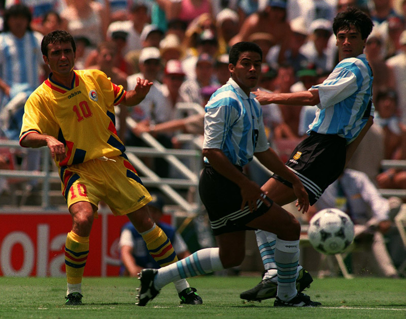 Soccer - World Cup USA '94 - Argentina v Romania