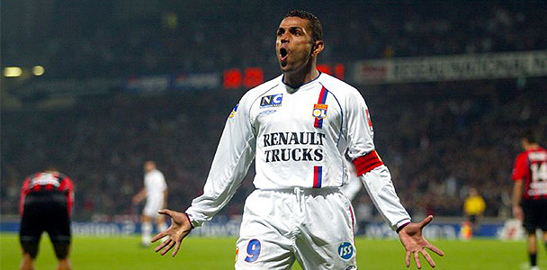 Sonny Anderson, former Barcelona star, was just one of many signings that helped Lyon challenge for the title.